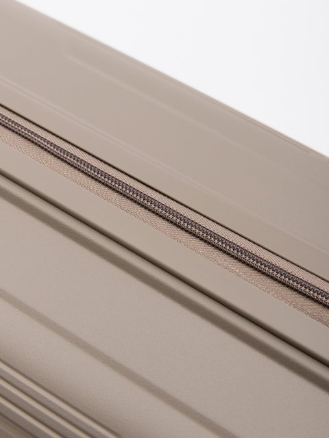 8038 52 20" Чемодан. Вид 10.