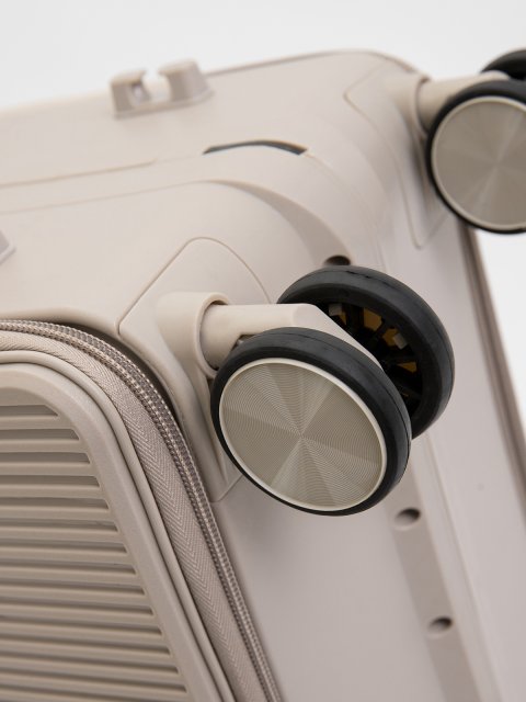 8085 20 24" Чемодан. Вид 11.