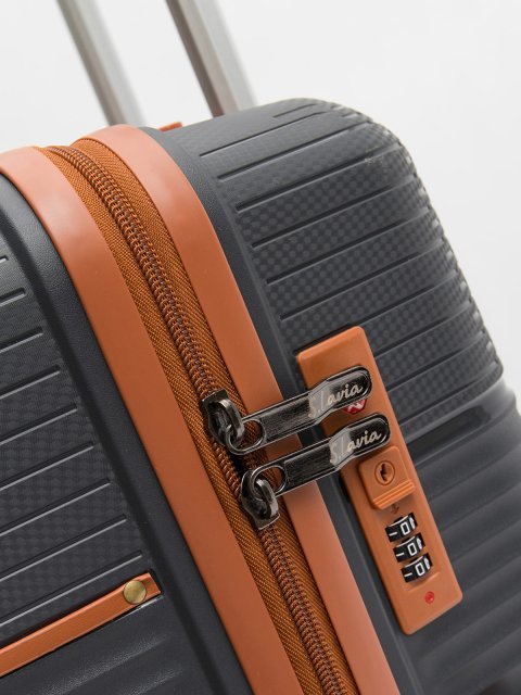 8012 51 20" Чемодан. Вид 8.