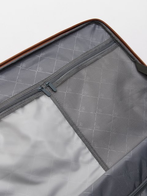 012 52 24" Чемодан. Вид 15.