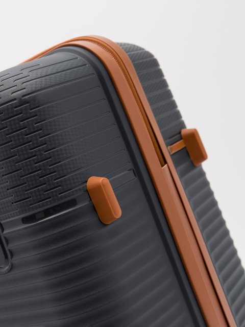 8012 51 28" Чемодан. Вид 9.