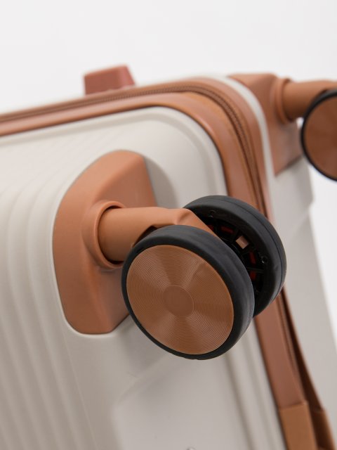 012 20 20" Чемодан. Вид 10.