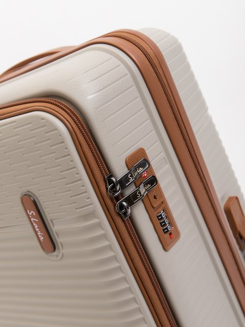 012 20 24" Чемодан. Вид 6.